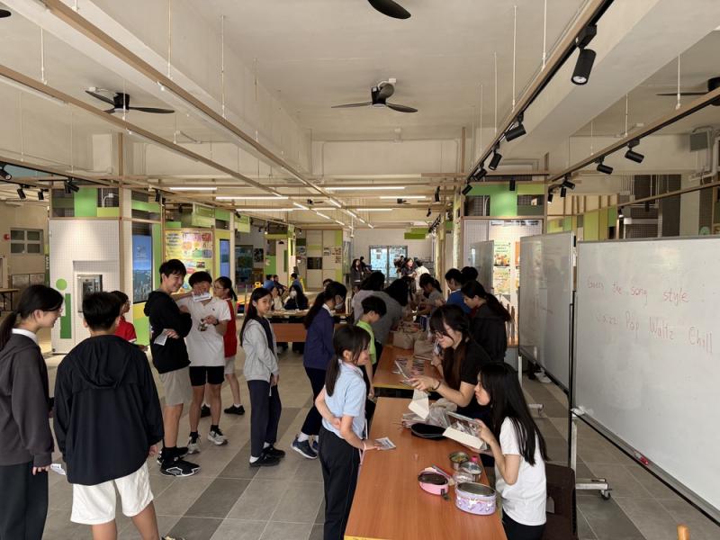 English Week: Celebrating Pop Culture Through Language