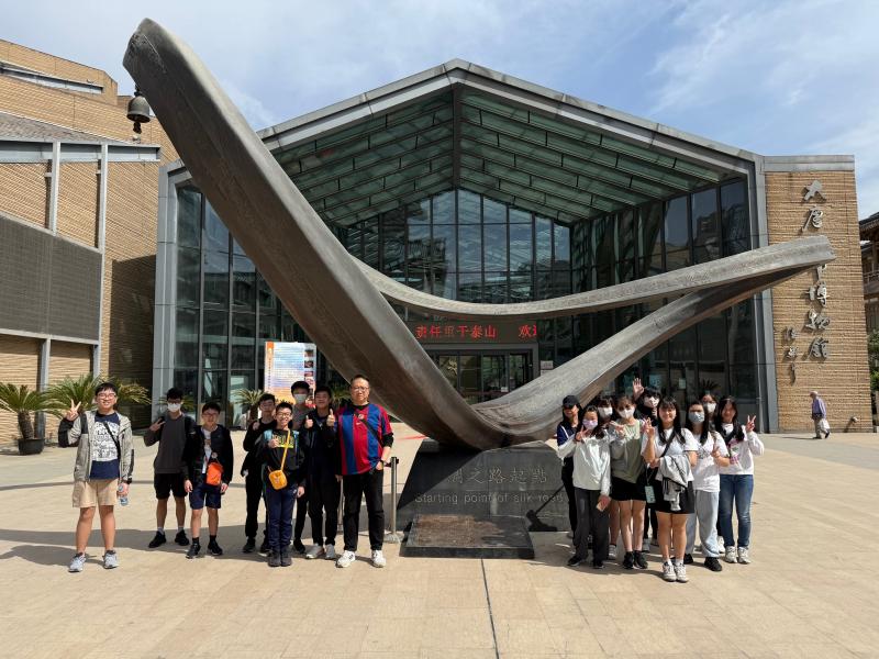 2425 Easter Students Exchange Trip (西安歷史考察團)
