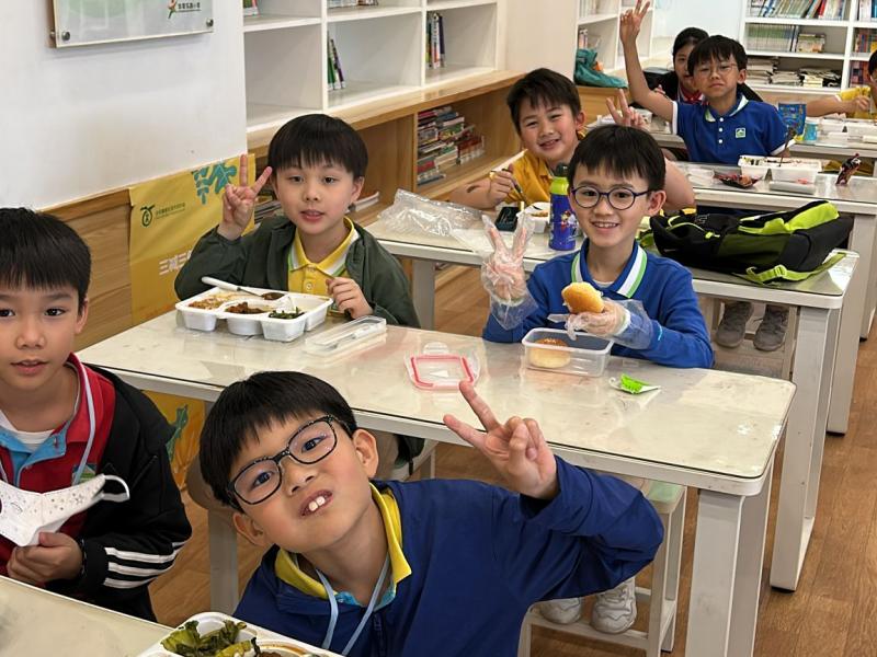 2425 Easter Students Exchange Trip (廣州天河體育路小學海明學校（東校區）)