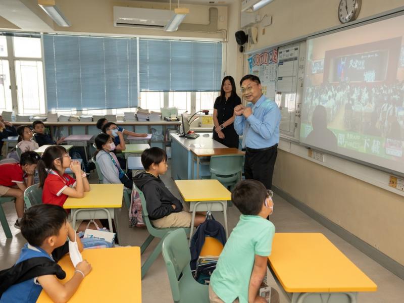 The HKCCCU Logos Academy Students Inspired by "Tiangong Class" Space Lecture to Foster National Pride and Scientific Exploration