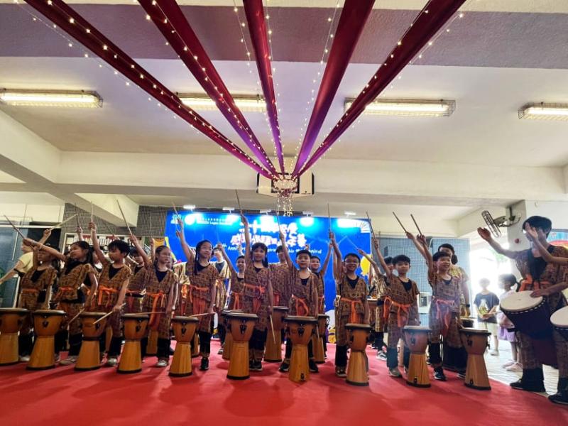 The 20th Anniversary Thanksgiving Service and Carnival01