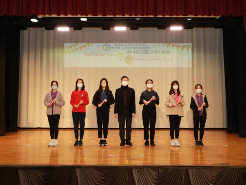 prize_presentation_ceremony_js_18
