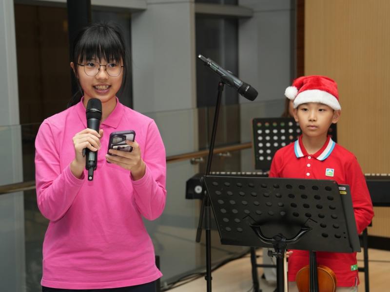 Hysan Place Choir Performance
